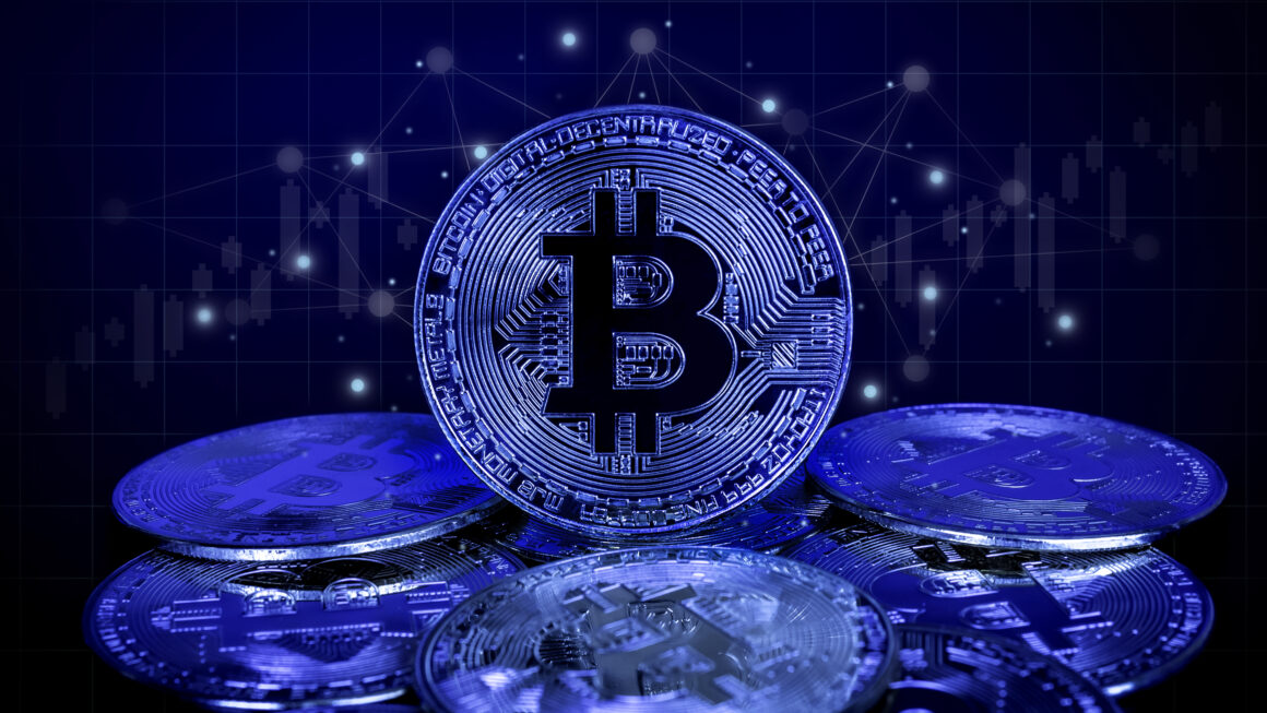 От золотой жилы к финансовому бремени: майнеры массово распродают BTC