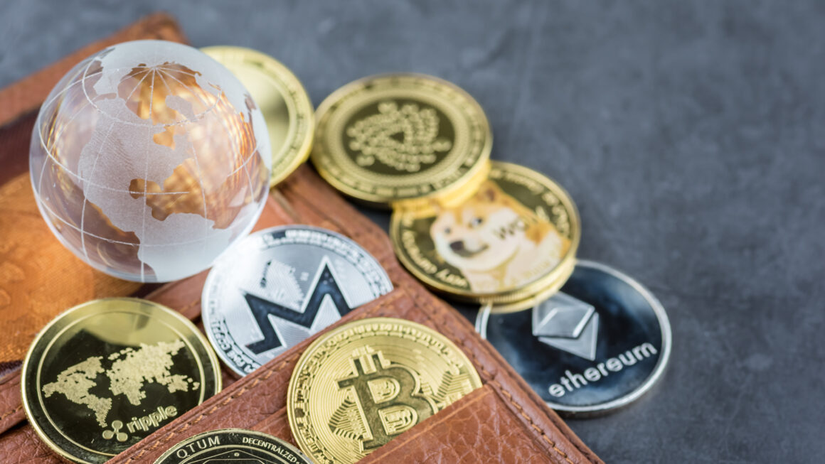 Индонезия замораживает Worldcoin: на кону безопасность данных граждан