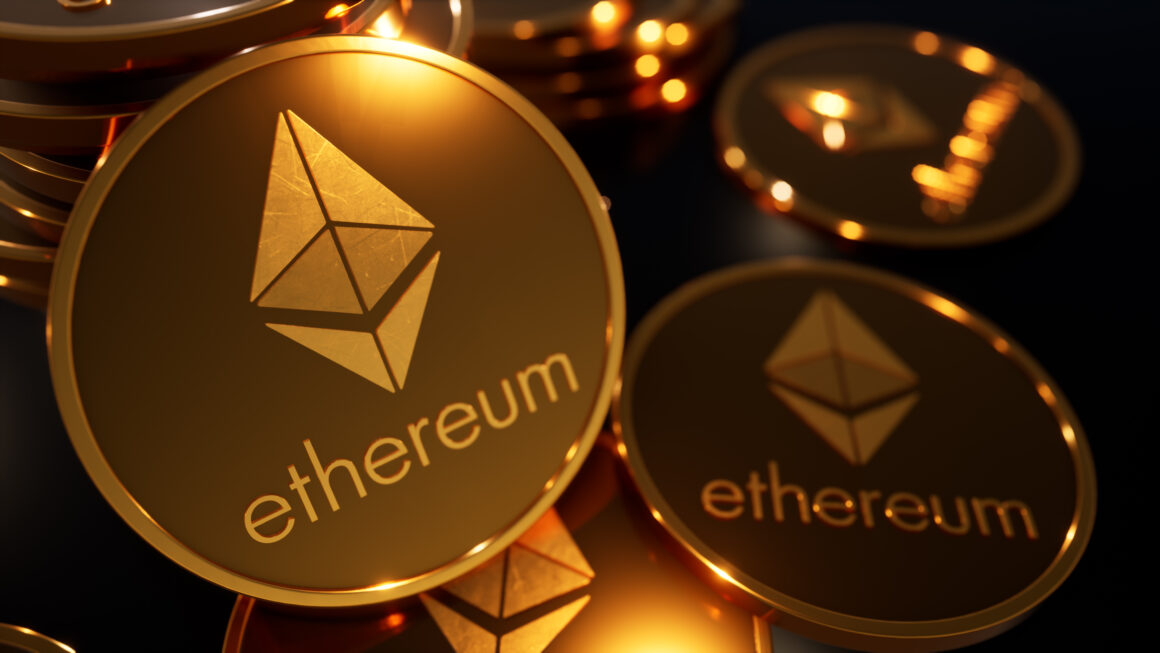 Ethereum под давлением сентября — но крупные держатели готовятся к новому ралли