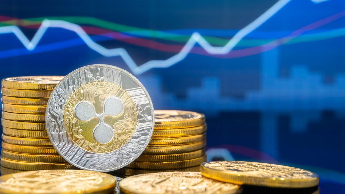 XRP: рынок балансирует на грани разворота — накопление инвесторов усиливает давление на сопротивление $3,10