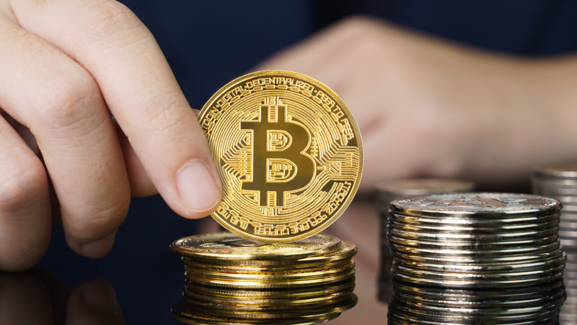 Биткоин может выстрелить: технические и фундаментальные сигналы нарастают