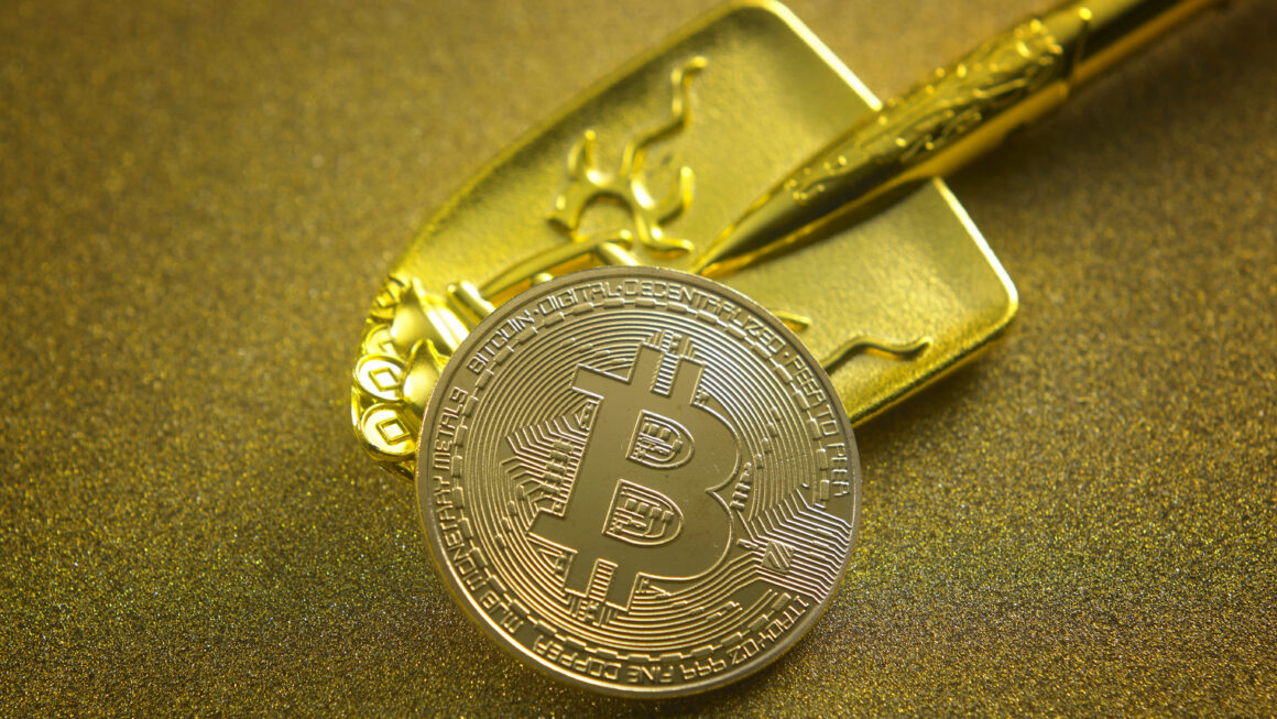 Биткоин стремится заменить золото? Анализ тренда цифровой альтернативы