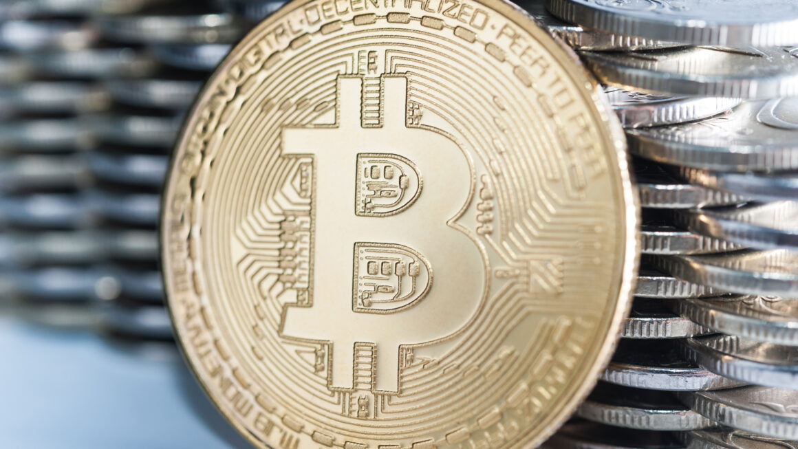 Шансы на смену тренда биткоина: оценка аналитиков и ключевые факторы